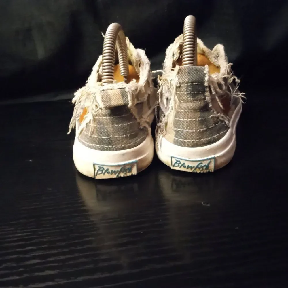 Blowfish Malibu MARIACHI Slip on Sneakers White Pink Yellow Floral Size 7.5